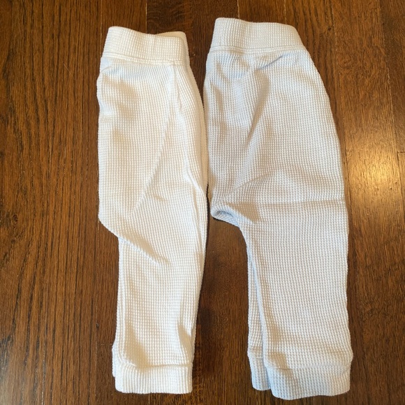 Old Navy 12-18m heavyweight waffle knit joggers - Picture 2 of 2